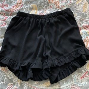 Black flirty shorts
